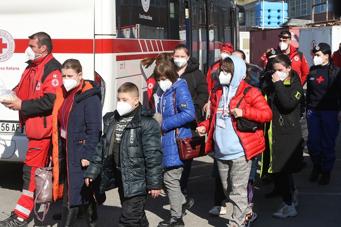 Ucraina, prorogati fino al 31 dicembre 2024 i permessi di soggiorno per protezione temporanea