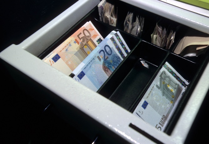 Proietti: No a elevazione soglia uso contante
