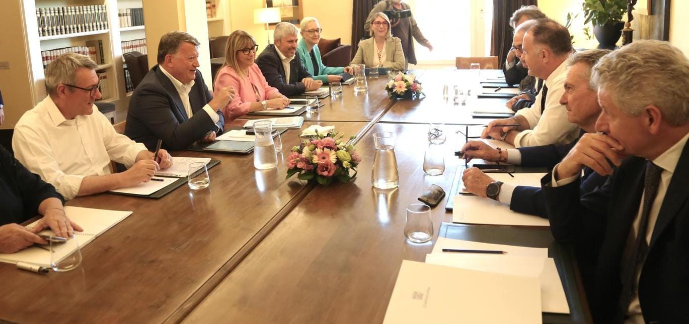 foto_confindustria_uil_cisl_cgil.jpg