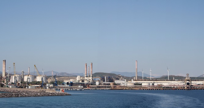 portovesme_AdobeStock_87511326.jpg