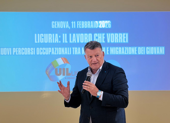 Il leader della Uil, a Genova, a un convegno della Uil Liguria su giovani e lavoro 
