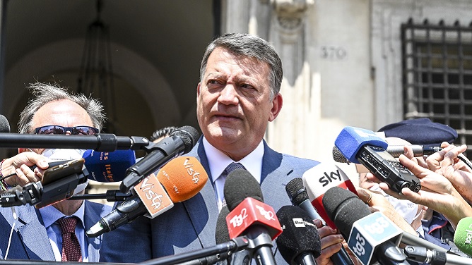 Bombardieri e Proietti: “Il Governo vari un provvedimento per detassare le prossime tredicesime”