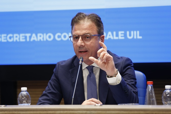 In audizione parlamentare, Uil denuncia lassenza di risposte strutturali su lavoro, fisco e welfare