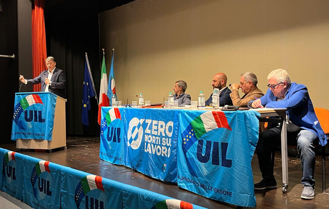Il leader della Uil a Bologna per il cambio al vertice in Emilia Romagna