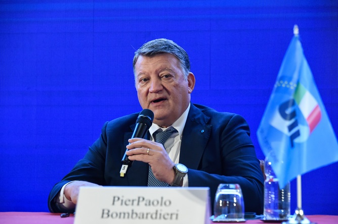 Bombardieri: �Appoggio a popolazione venezuelana che ha subito la dittatura di Maduro�