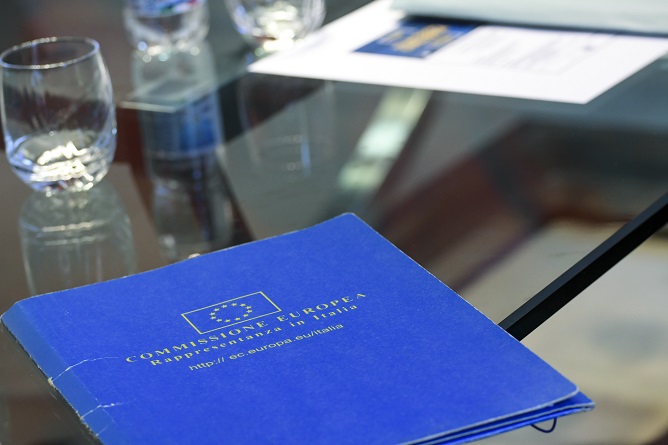 La Commissione Europea lancia il pacchetto “Skills & Talent Mobility”