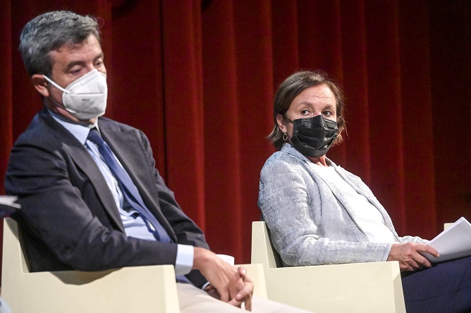Lamorgese: piena integrazione nel nostro tessuto socio-economico a cittadini stranieri vulnerabili