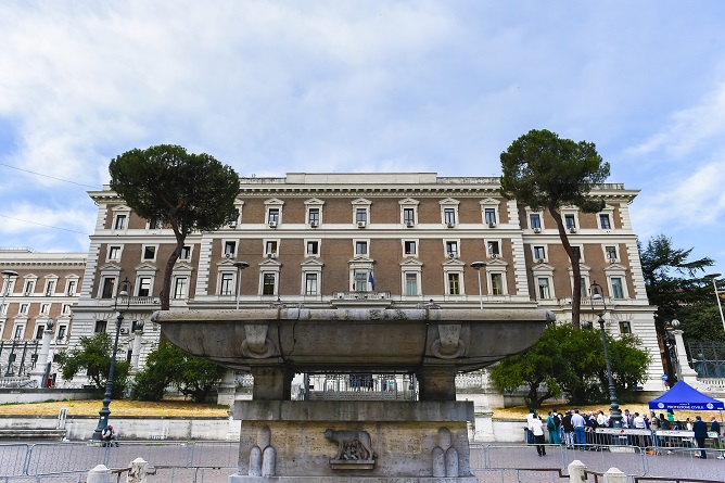 «Click day» decreto flussi 2022: oltre 252 mila le istanze dei datori di lavoro 109 mila da campania