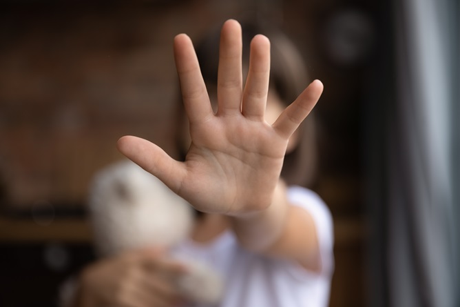 Biondo: “Contrastate tutte le violenza contro bambine, bambini e adolescenti”